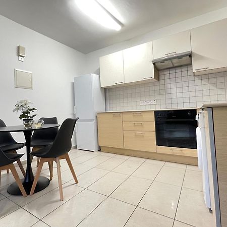 Aurora Holiday Apartment - Ayia Napa Exteriör bild